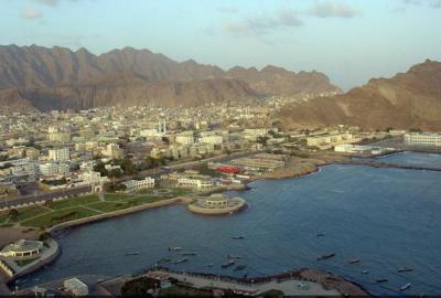 Almotamar Net - The Yemeni Al-Amoudi Company for Contracts carrying out construction of a sea bridge in the city of Braiqa in Aden governorate has completed 80% of pillars foundations of the bridge project and 35% of the project in general during the past ten months. 

