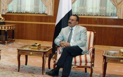 Almotamar Net - President Ali Abdullah Saleh met Tuesday with strugglers of the Yemeni revolutions of 26th of September and 14th of October and heroes of the seventy-day epic. 